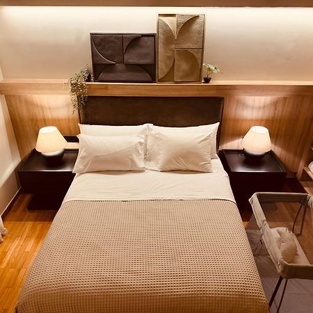 2 Bedroom Apt - Live Like A Local In Kolonaki Atene Esterno foto