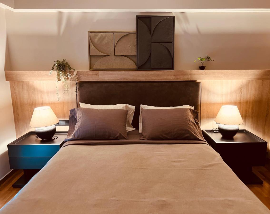 2 Bedroom Apt - Live Like A Local In Kolonaki Atene Esterno foto