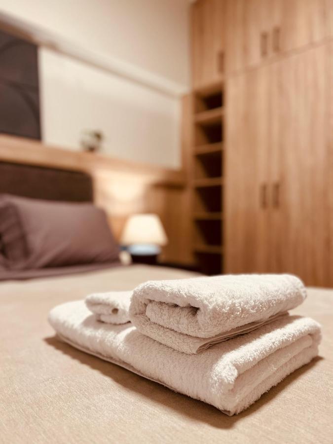 2 Bedroom Apt - Live Like A Local In Kolonaki Atene Esterno foto