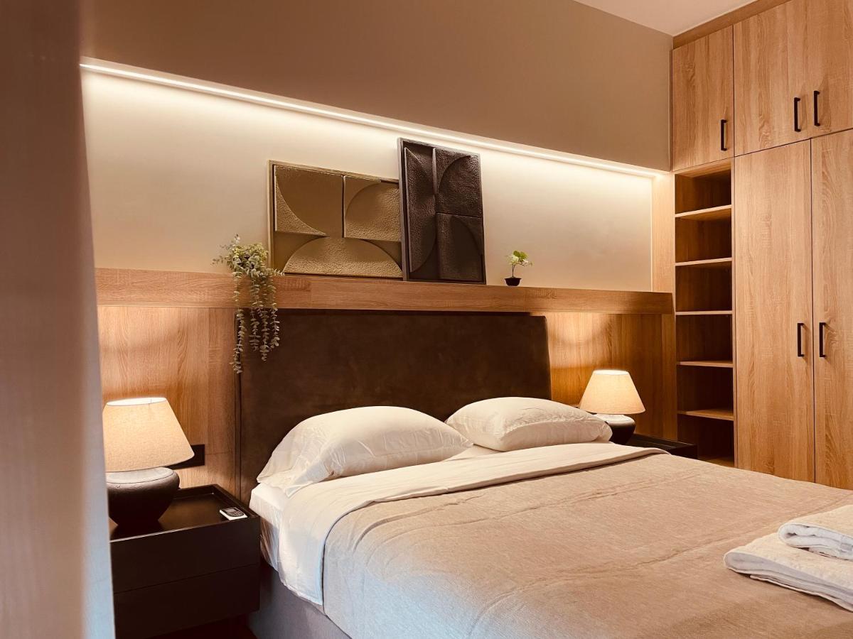 2 Bedroom Apt - Live Like A Local In Kolonaki Atene Esterno foto