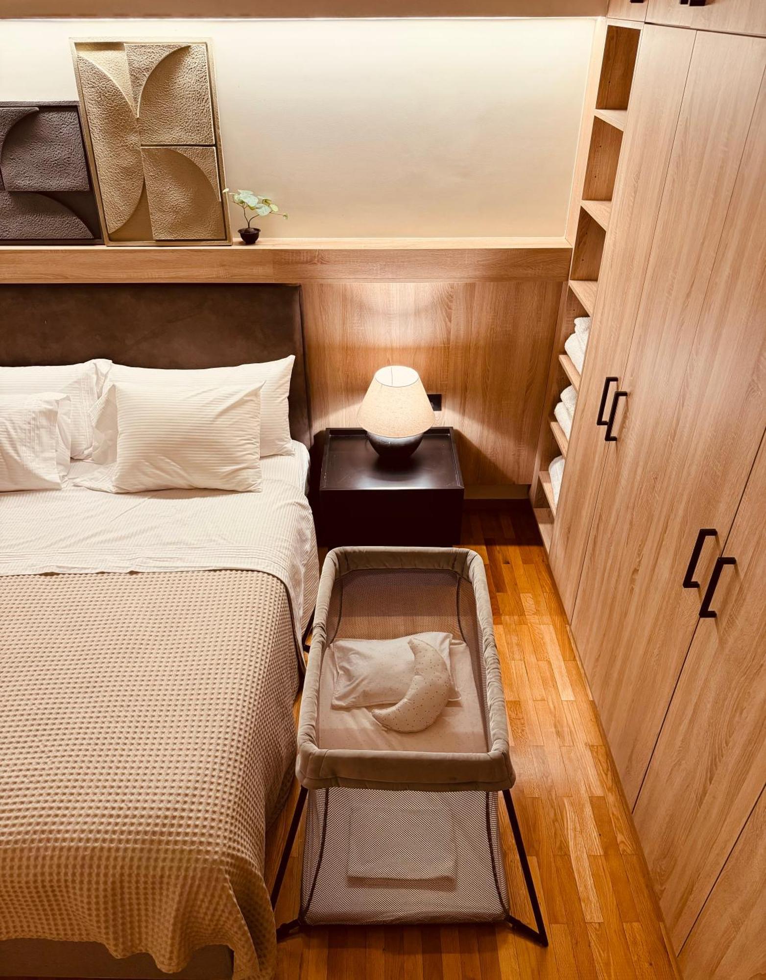 2 Bedroom Apt - Live Like A Local In Kolonaki Atene Esterno foto
